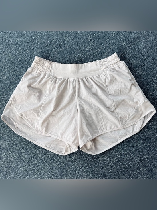 lululemon athletica Pants - Lululemon Hotty Hot 4” White Lined Shorts – Size